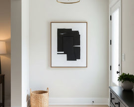 How to decorate a blank wall without furniture using artwork